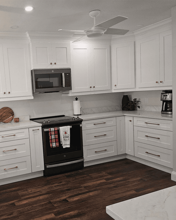 Shaker White finish - kitchen scene with cabinet door